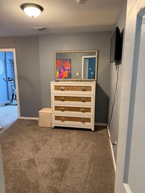Stylish Remodeled 23 Large Beds Near Elvis Presley Memphis