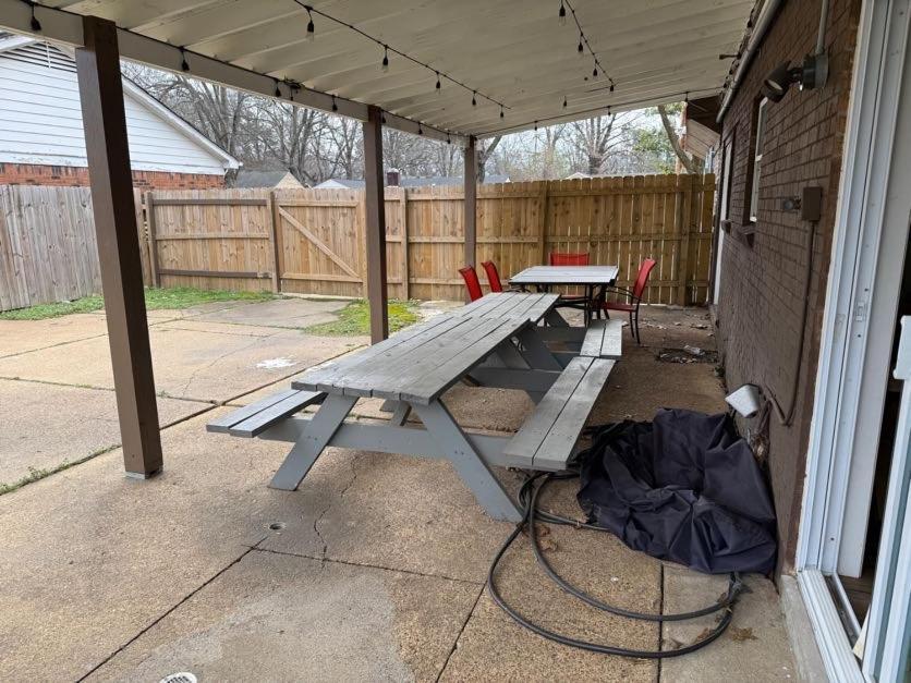 Stylish Remodeled 23 Large Beds Near Elvis Presley Holiday home *
