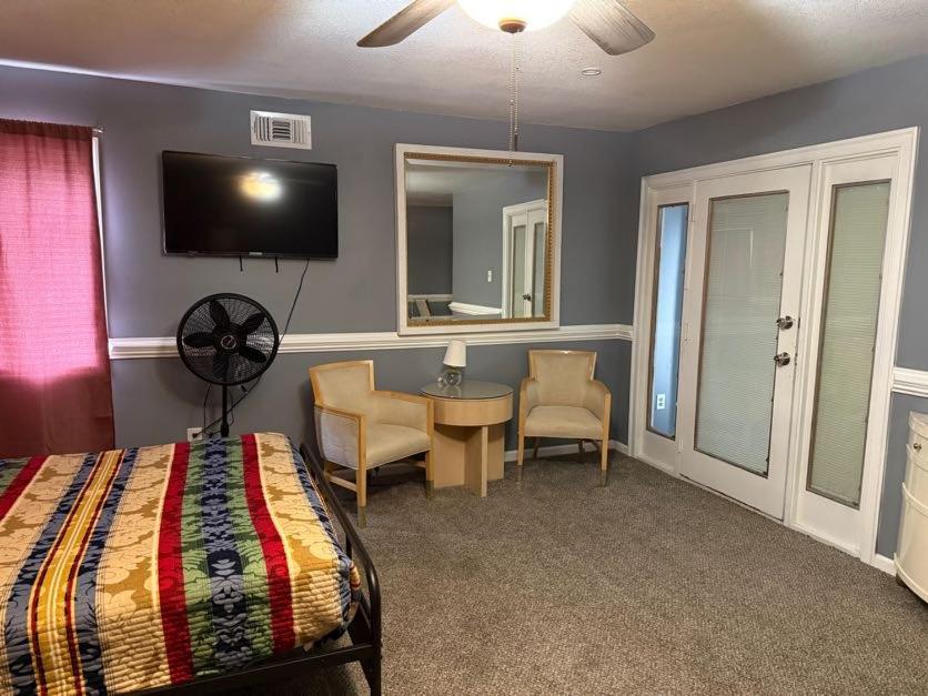 Holiday home Stylish Remodeled 23 Large Beds Near Elvis Presley *
