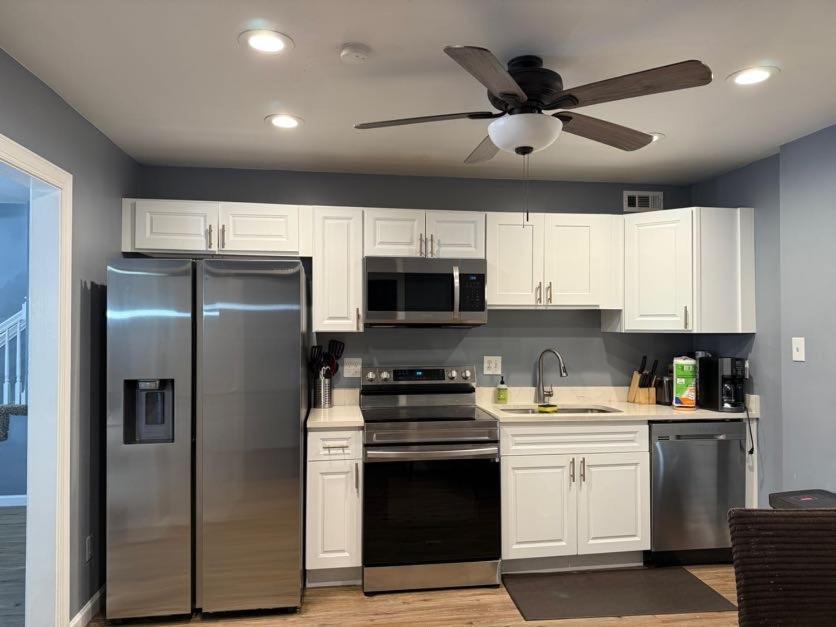 Stylish Remodeled 23 Large Beds Near Elvis Presley * Memphis