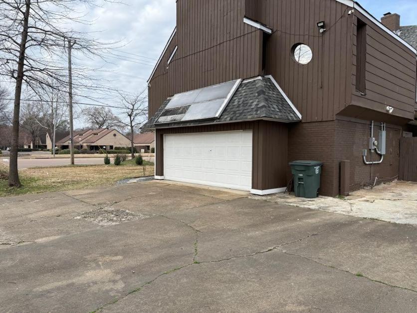 Stylish Remodeled 23 Large Beds Near Elvis Presley * Memphis